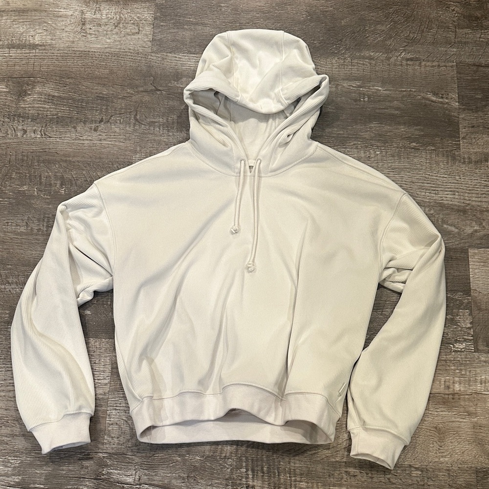 YPB Women’s Medium Cream Hoodie Size‎ M